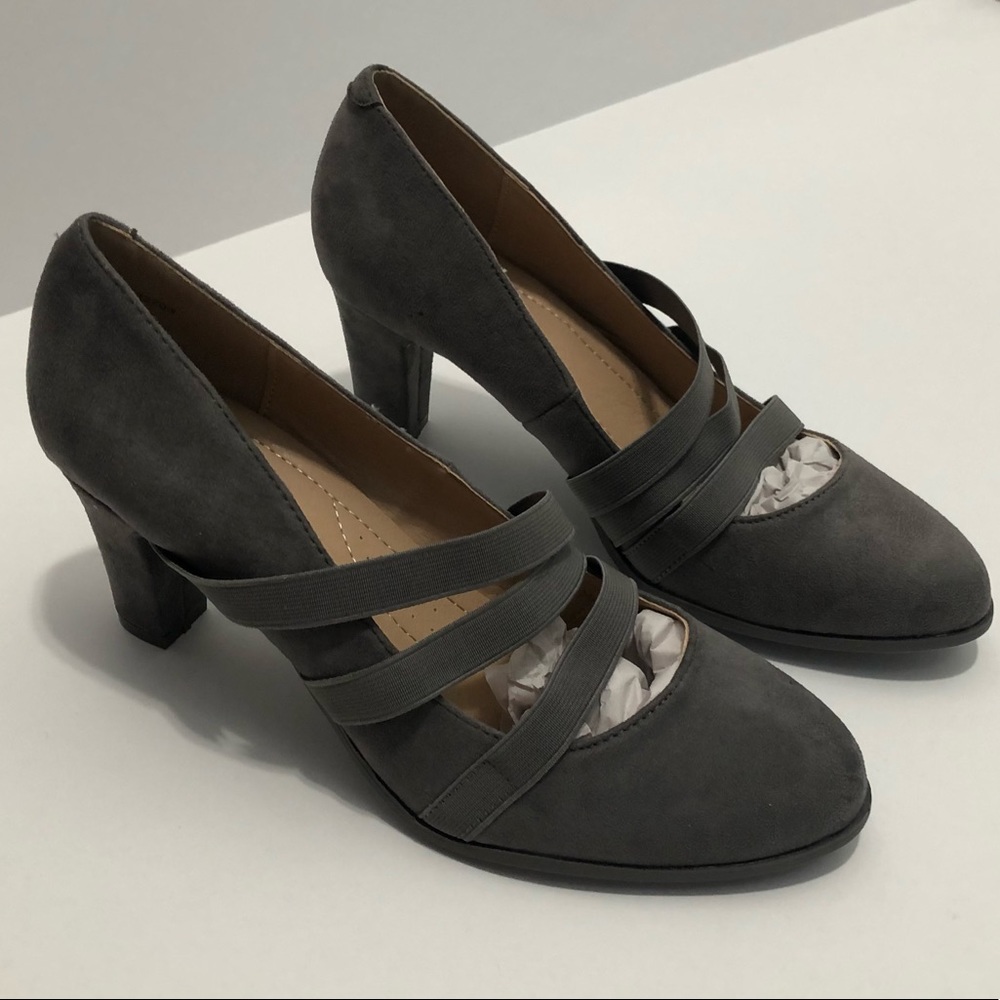 Journee Collection Loren Women's High Heels